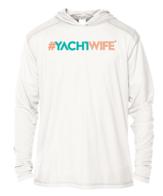 A white hoodie with the word yachtwife on it, perfect as a UV shirt or sun shirt.